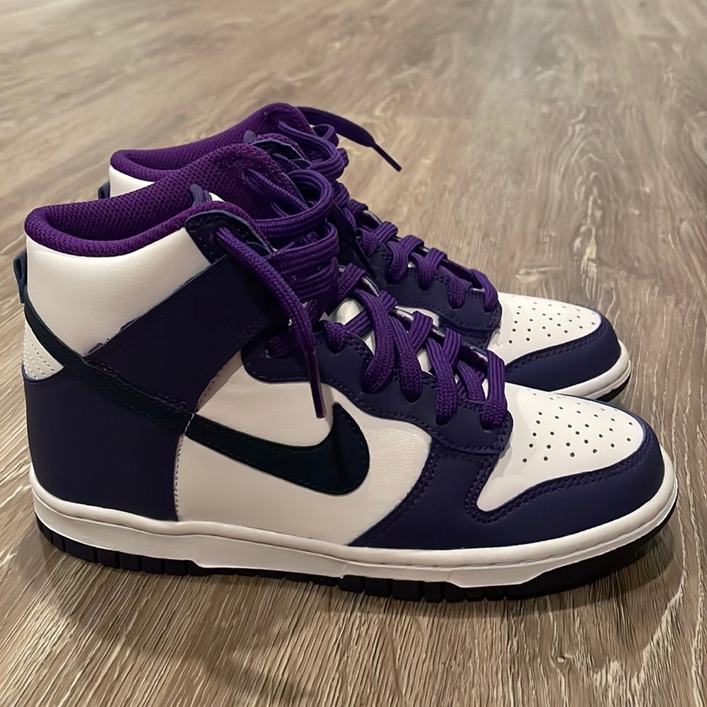 Nike Dunk High Electro Purple Midnight Navy (GS). Size: 4.5 (= women’s 6)